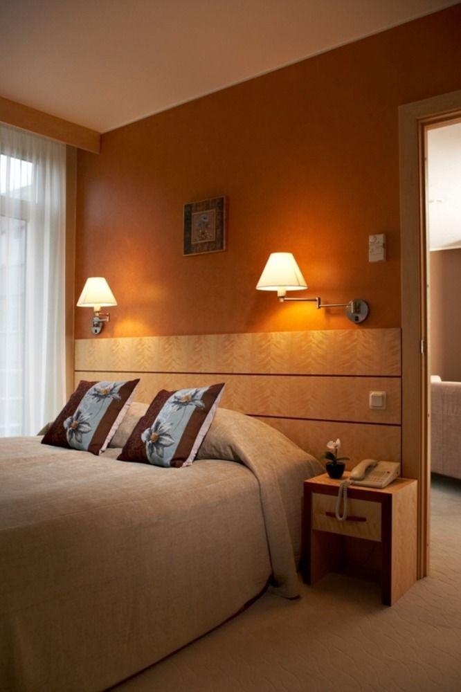 Royal Square Hotel & Suites Рига Екстериор снимка