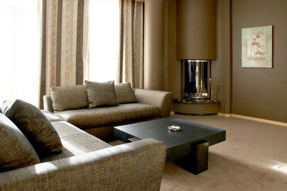 Royal Square Hotel & Suites Рига Стая снимка