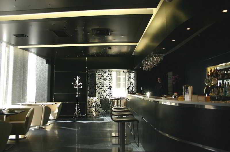 Royal Square Hotel & Suites Рига Екстериор снимка