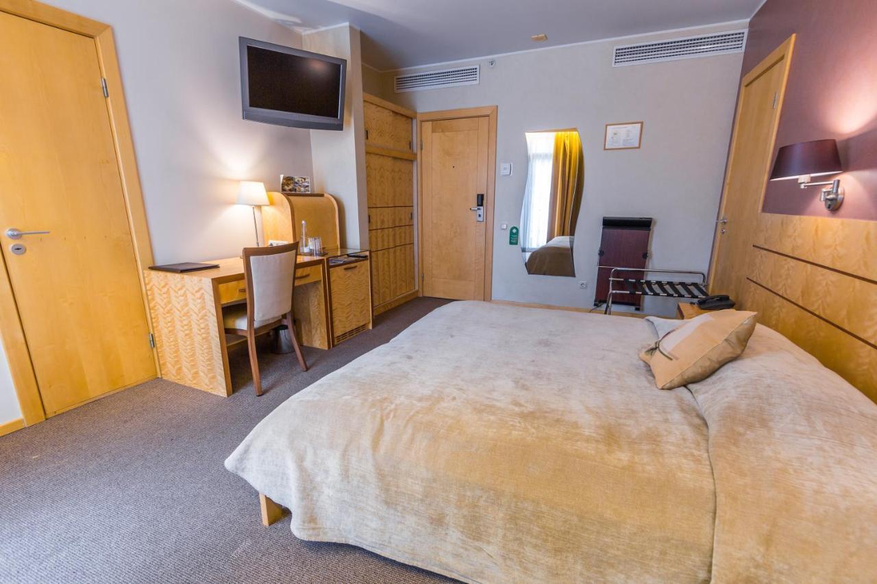 Royal Square Hotel & Suites Рига Екстериор снимка