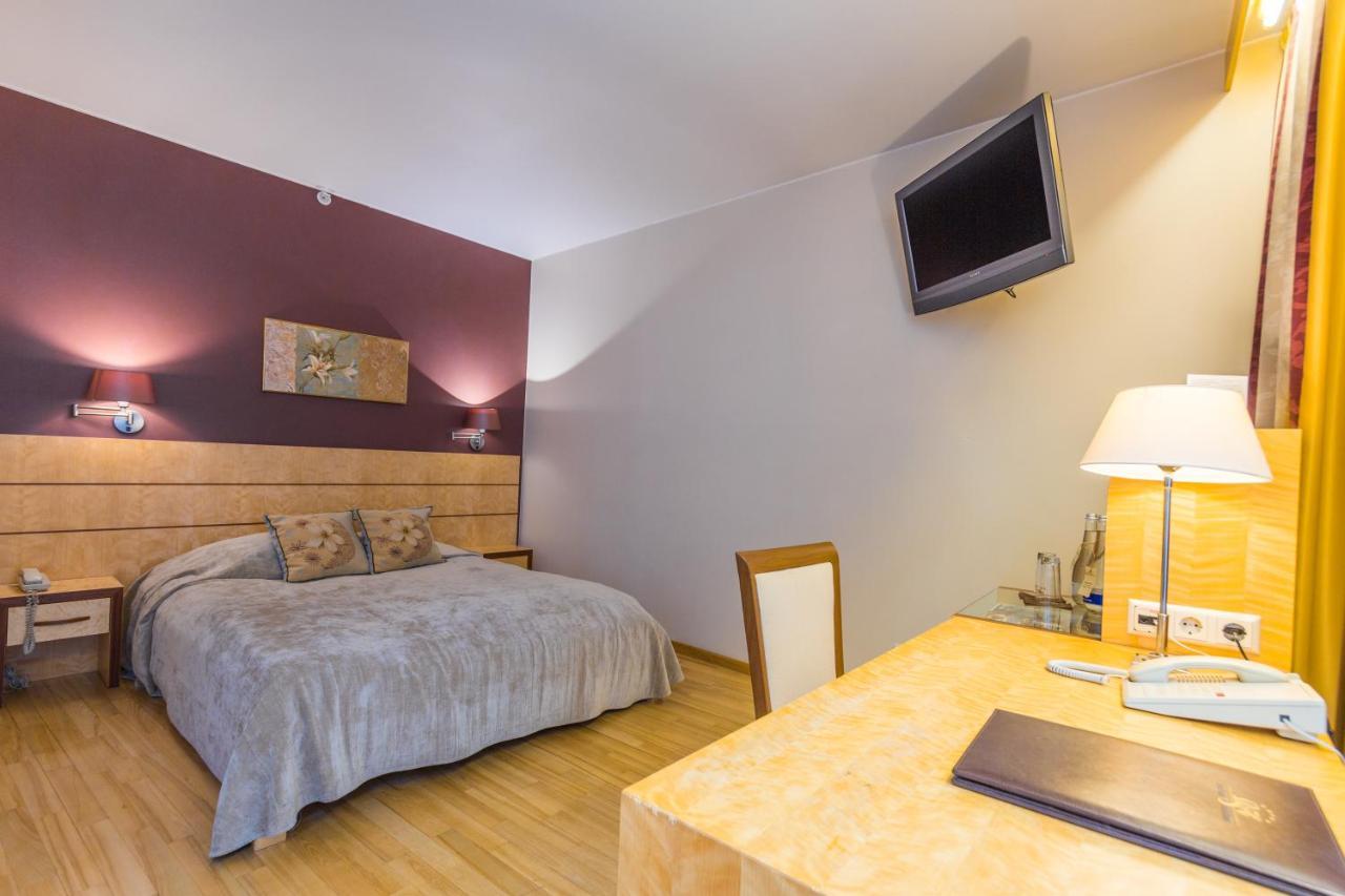 Royal Square Hotel & Suites Рига Екстериор снимка